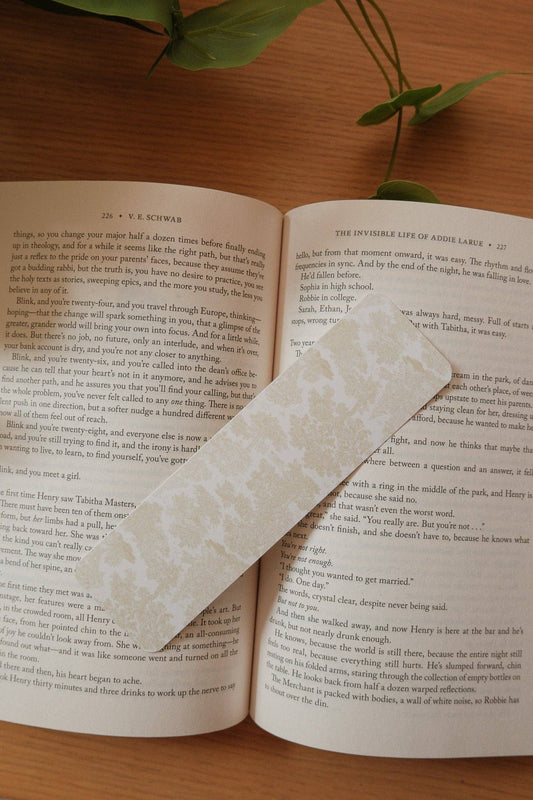 The Tiny Bookshelf - Green Garden Bookmark Collection - The Secret Garden Bookery