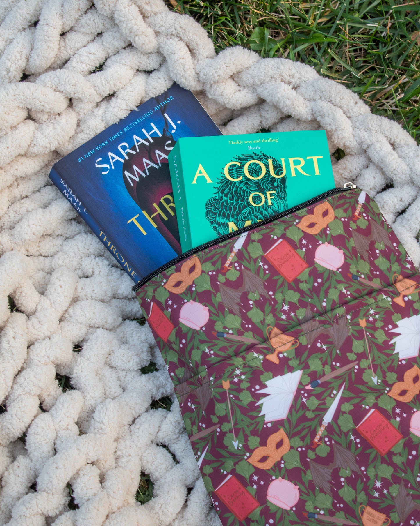 Meaggie Moos - Book / Tablet Sleeve | A Court of Thorns and Roses - The Secret Garden Bookery