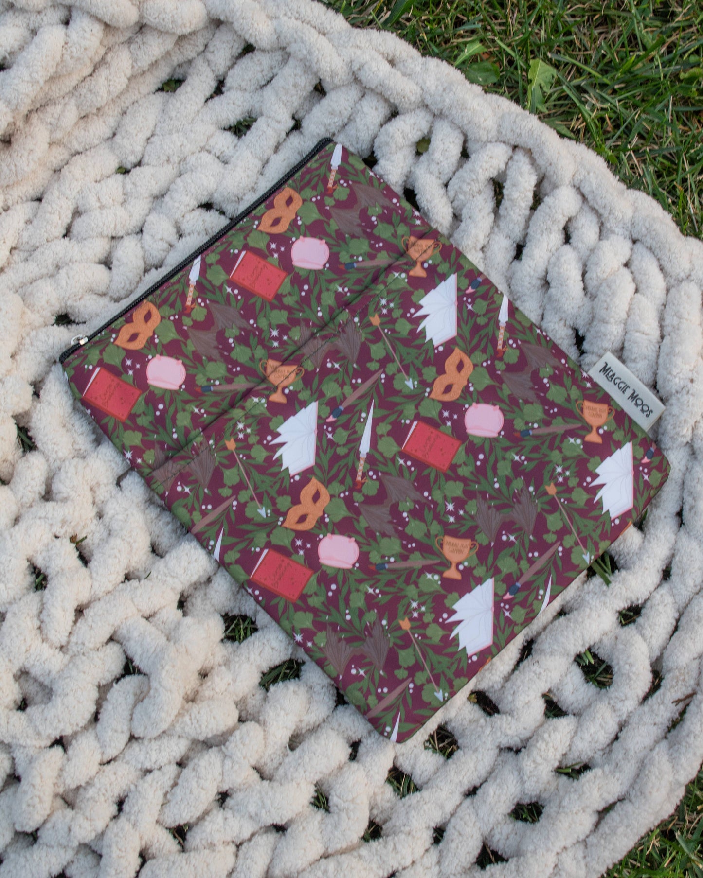 Meaggie Moos - Book / Tablet Sleeve | A Court of Thorns and Roses - The Secret Garden Bookery